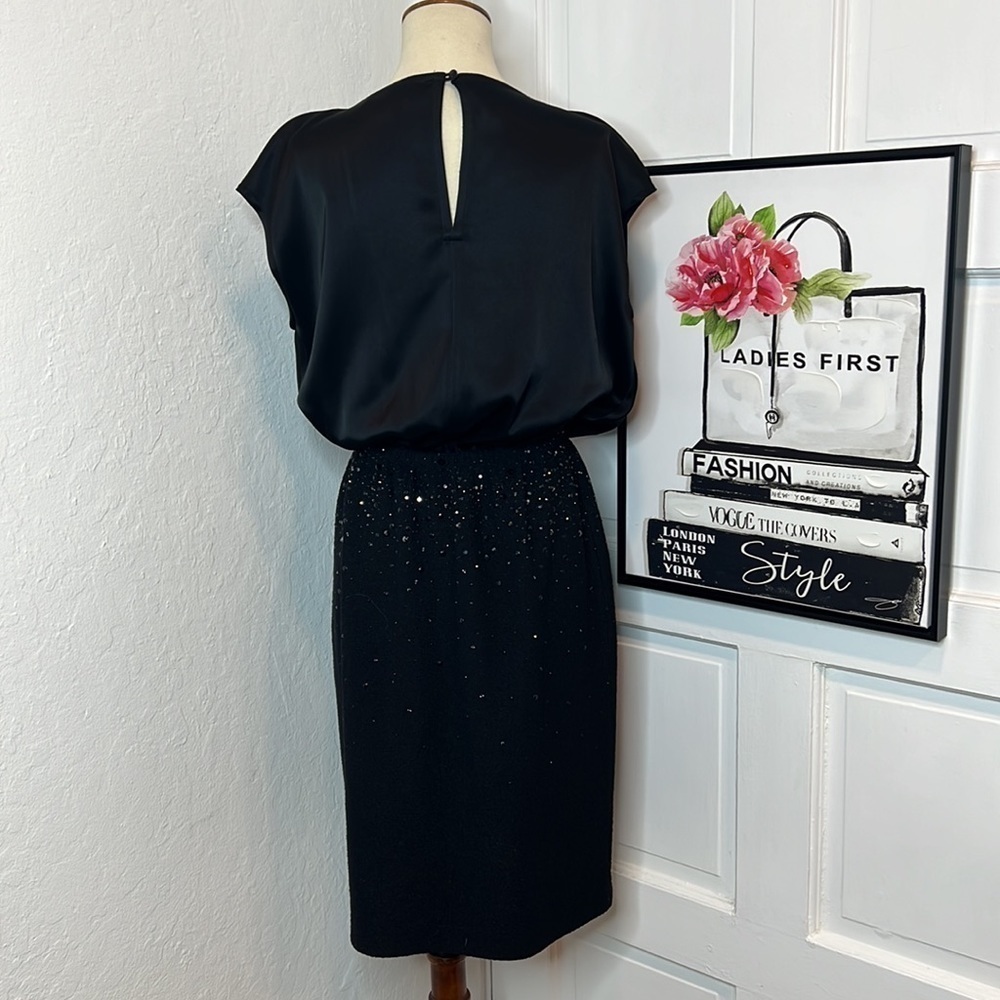 St. John Black Satin & Wool Blend Embellished Blouson Dress Size 6 - Picture 3 of 8